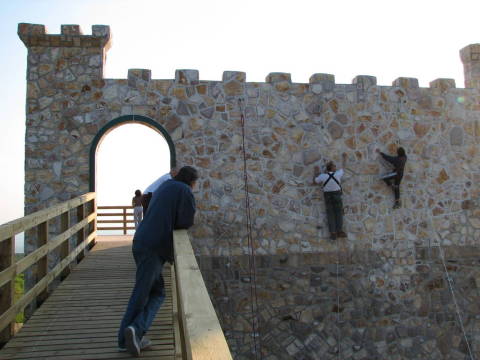 Mászófal az Oxygen Adrenalin Parkban