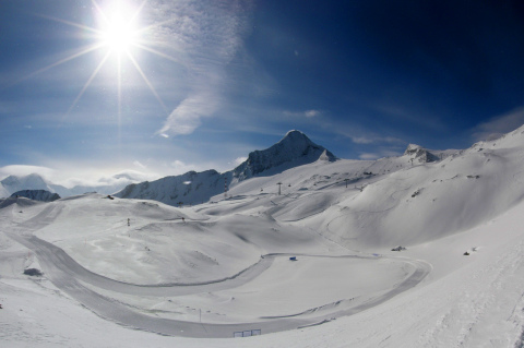Síoktatás és sítáborok Kaprunban - www.sielj3000meteren.hu