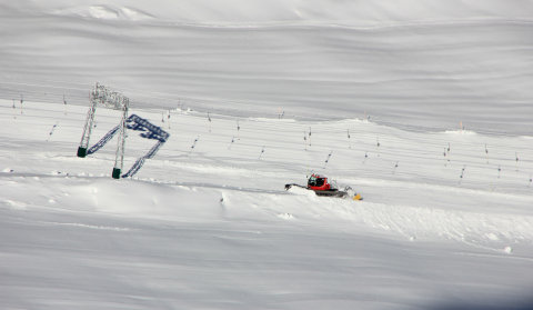 Ratrakolják a gleccserpályákat - Fotó: Stani