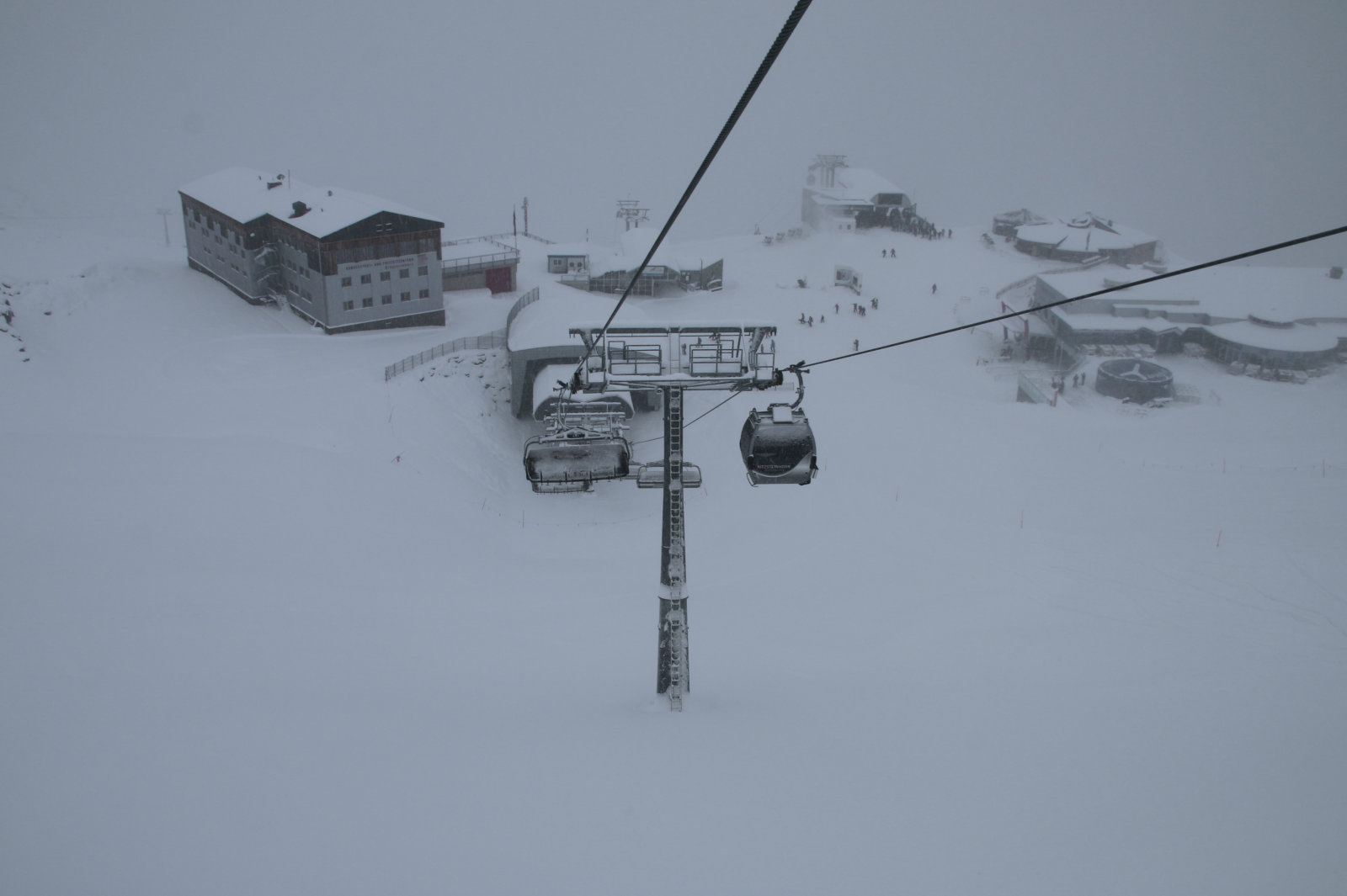 30-50 cm friss hó Kaprunban - Fotó: Stánicz Balázs