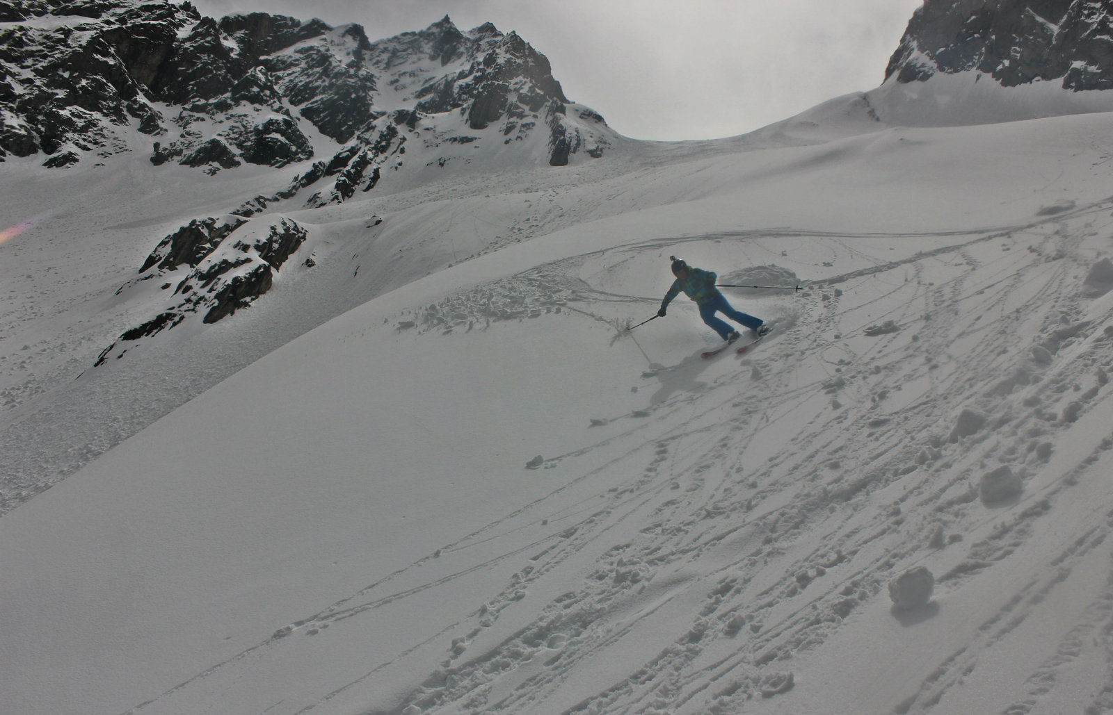 Folytatódik a lesiklás