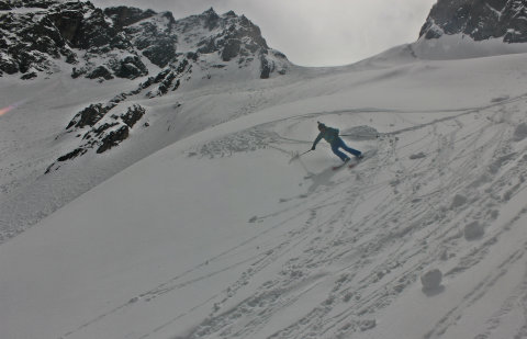 Folytatódik a lesiklás