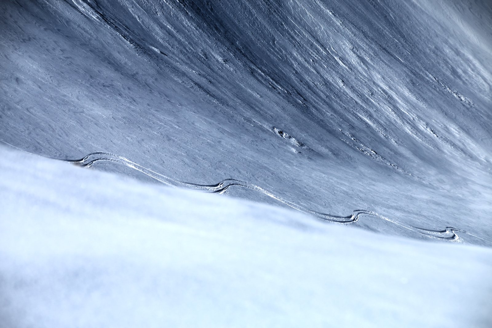 Mértani pontossággal rajzolt nyomok a Schmiedingerkarban - fotó: Stánicz Balázs