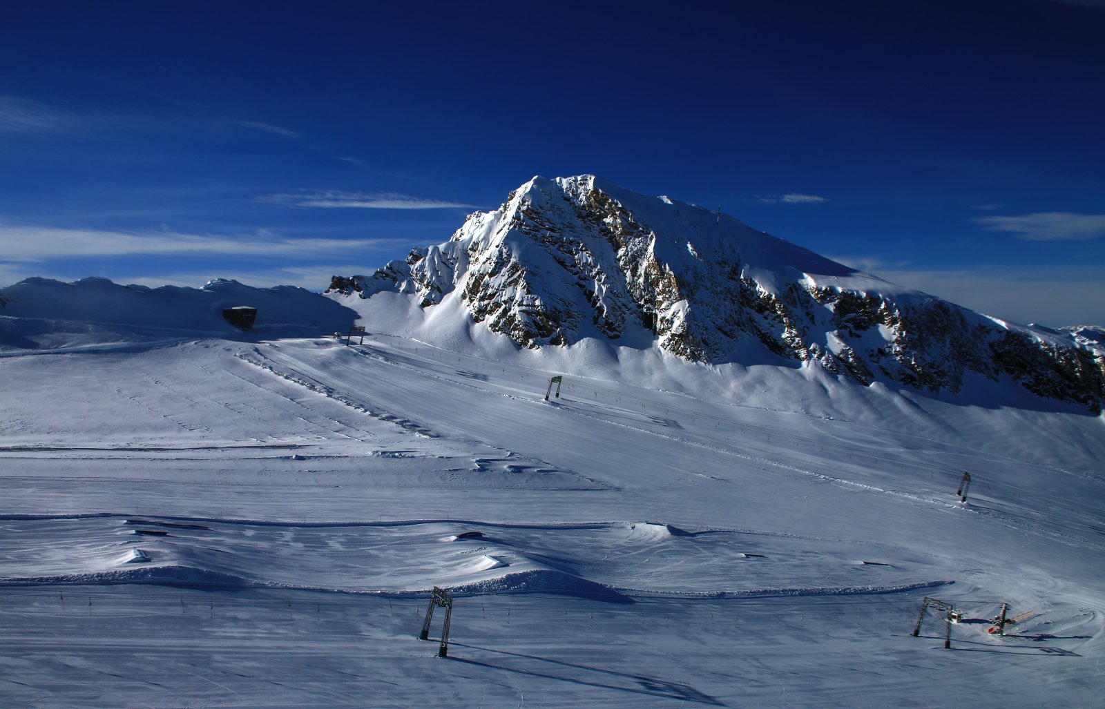 Üres sípályák Kaprunban | Fotó: Stánicz Balázs