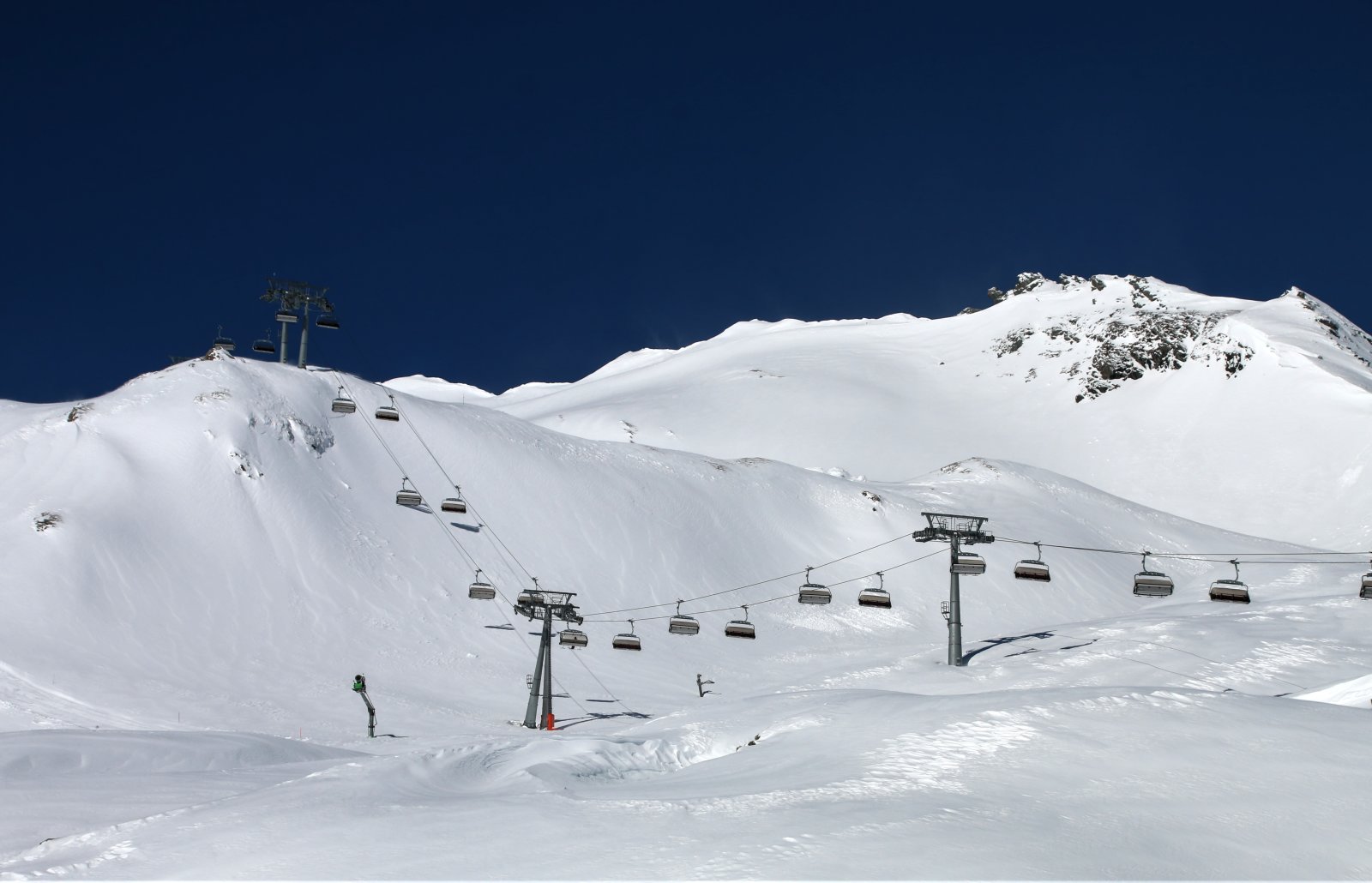 A Kristallbahn hatüléses, jobbra a 10-es kék pálya