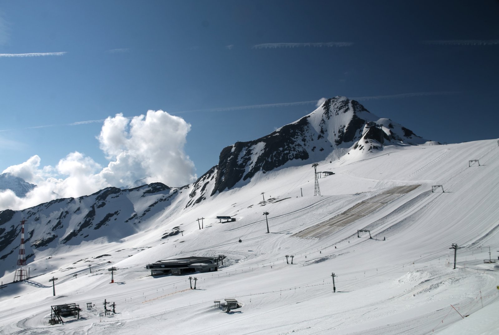 Gleccser és letakartó hó egy része