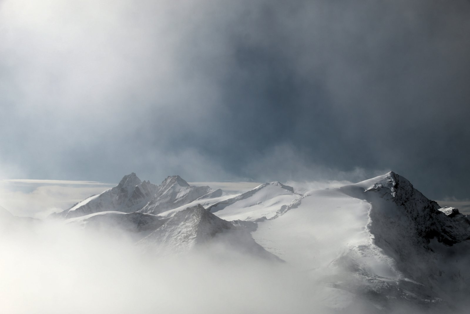 Háttérben balra a Grossglockner (3798m)