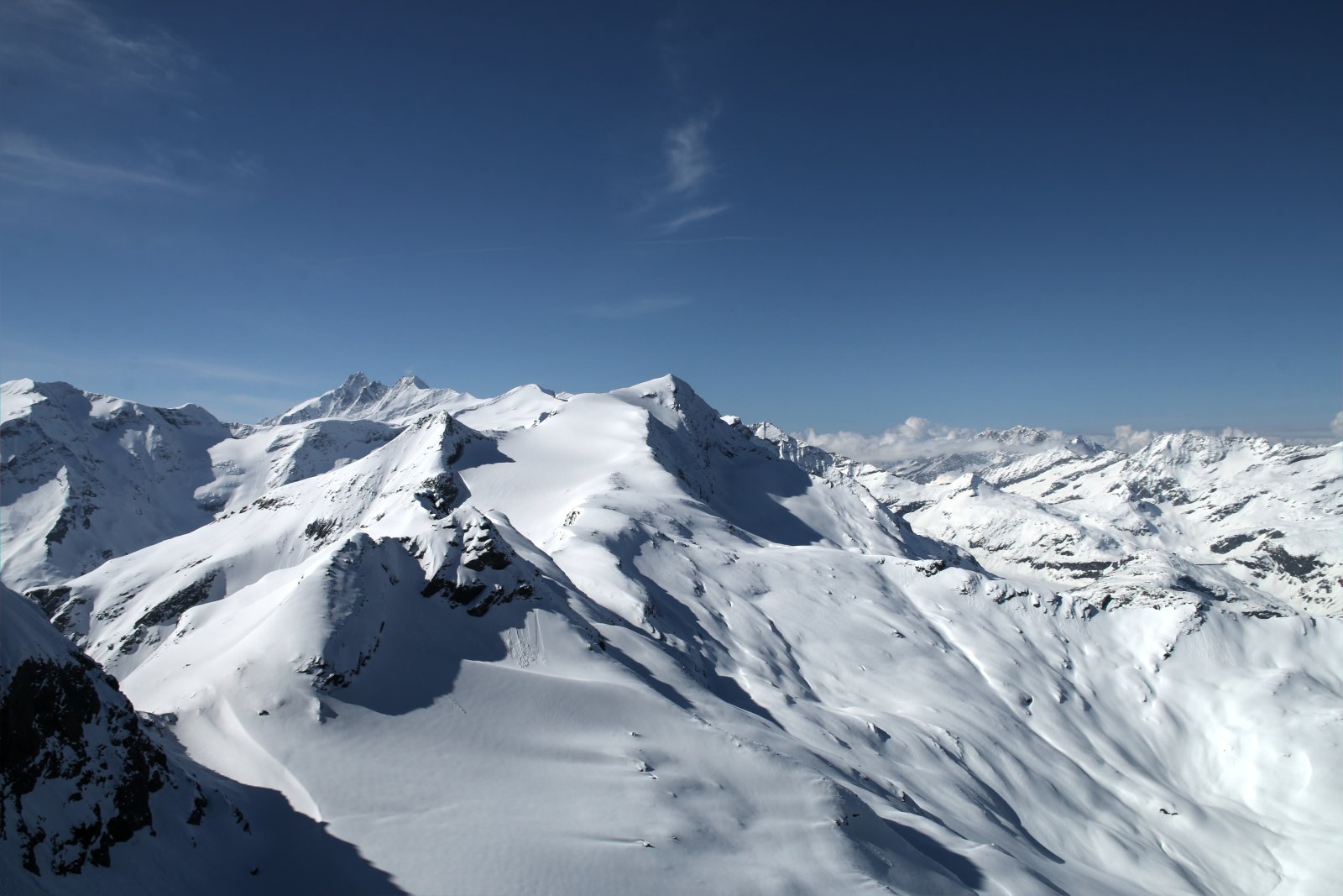 A 3200+ m magas Hocheiser és remek lejtői