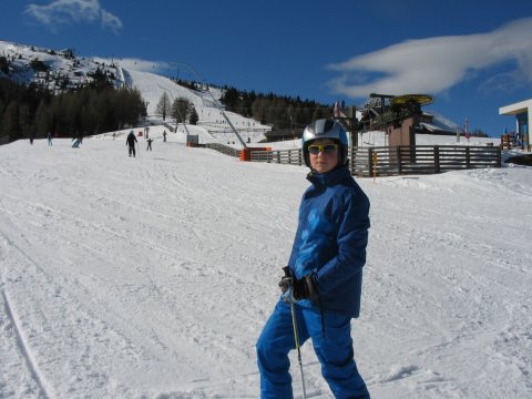 Aineck középállomás