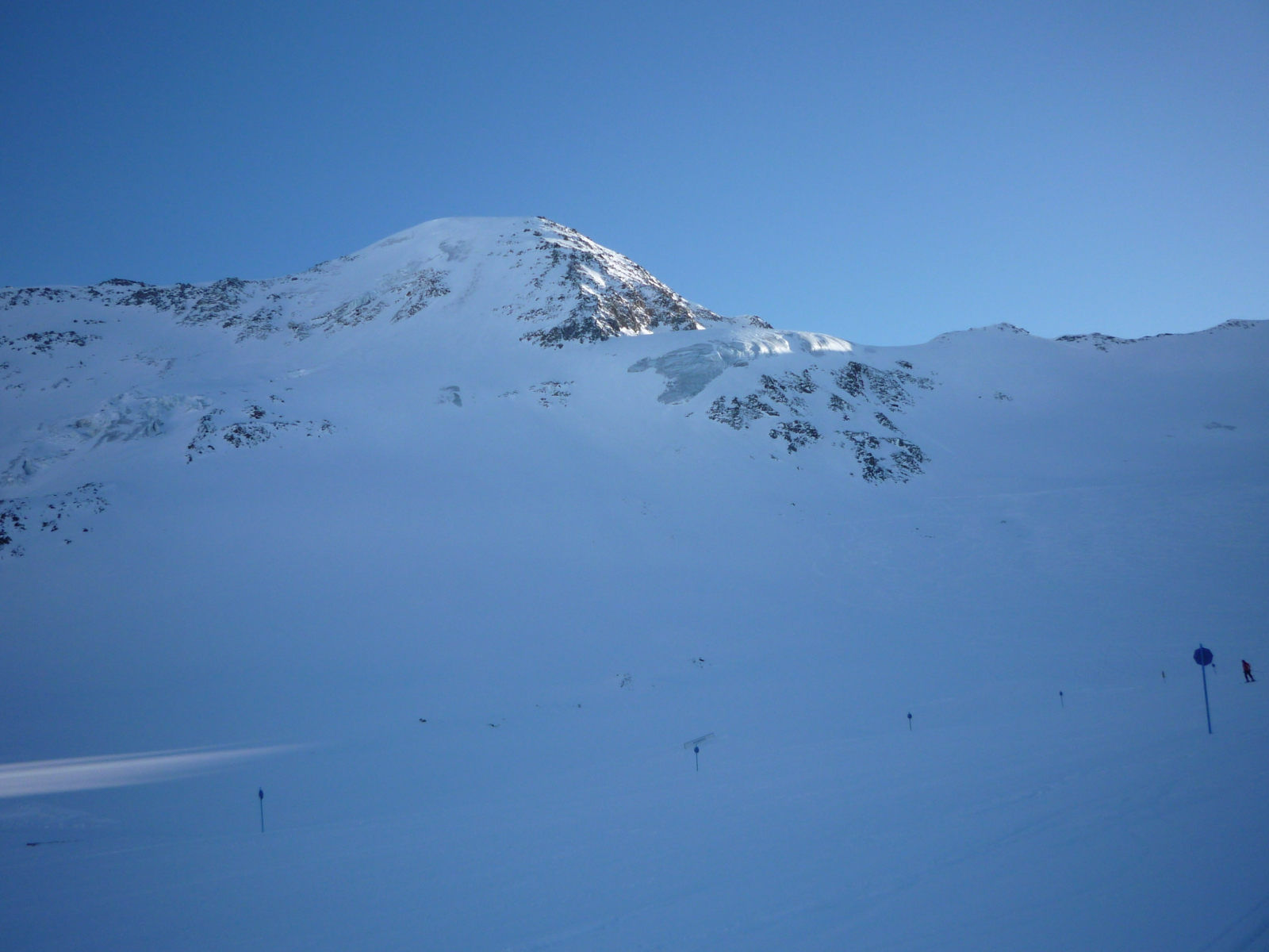 Weissseespitze (3518 m), a tetejére tervezik megépíteni Ausztria legmagasabb sífelvonóját
