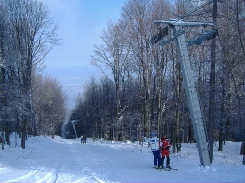 Működik a csákányos lift az északi pályán (a fotó 2009-ben készült.)