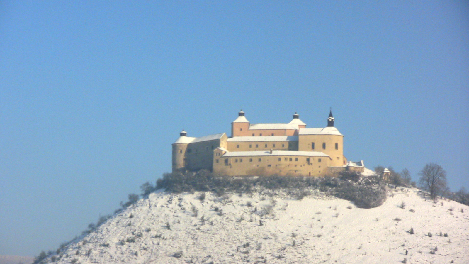 Útban a Szlovák Paradicsom felé - Krásna Hôrka vára