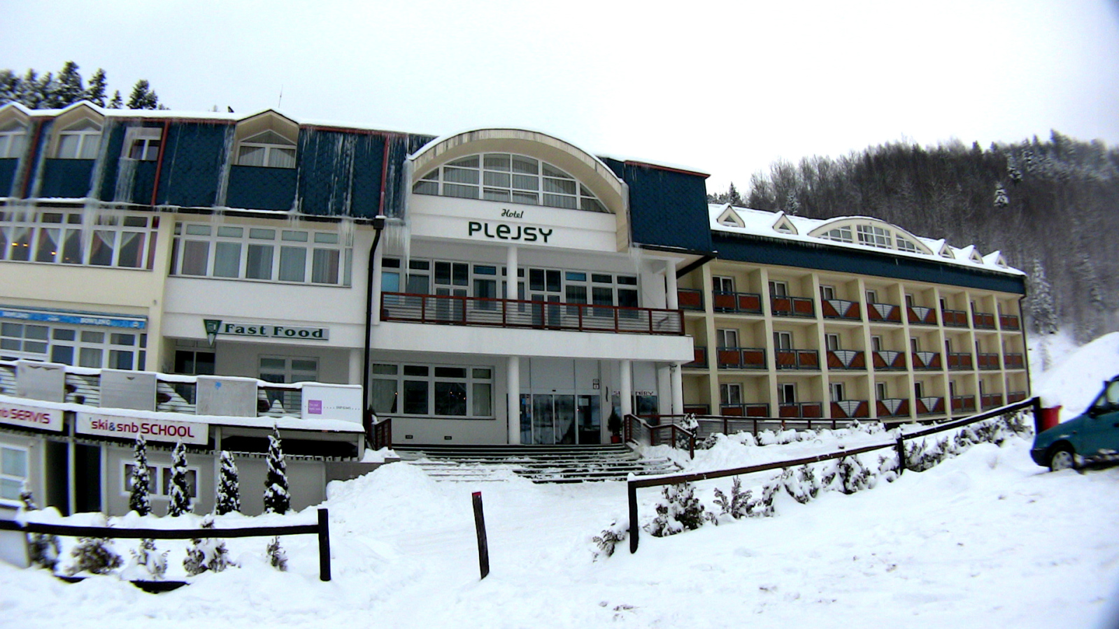 Hotel Plejsy***