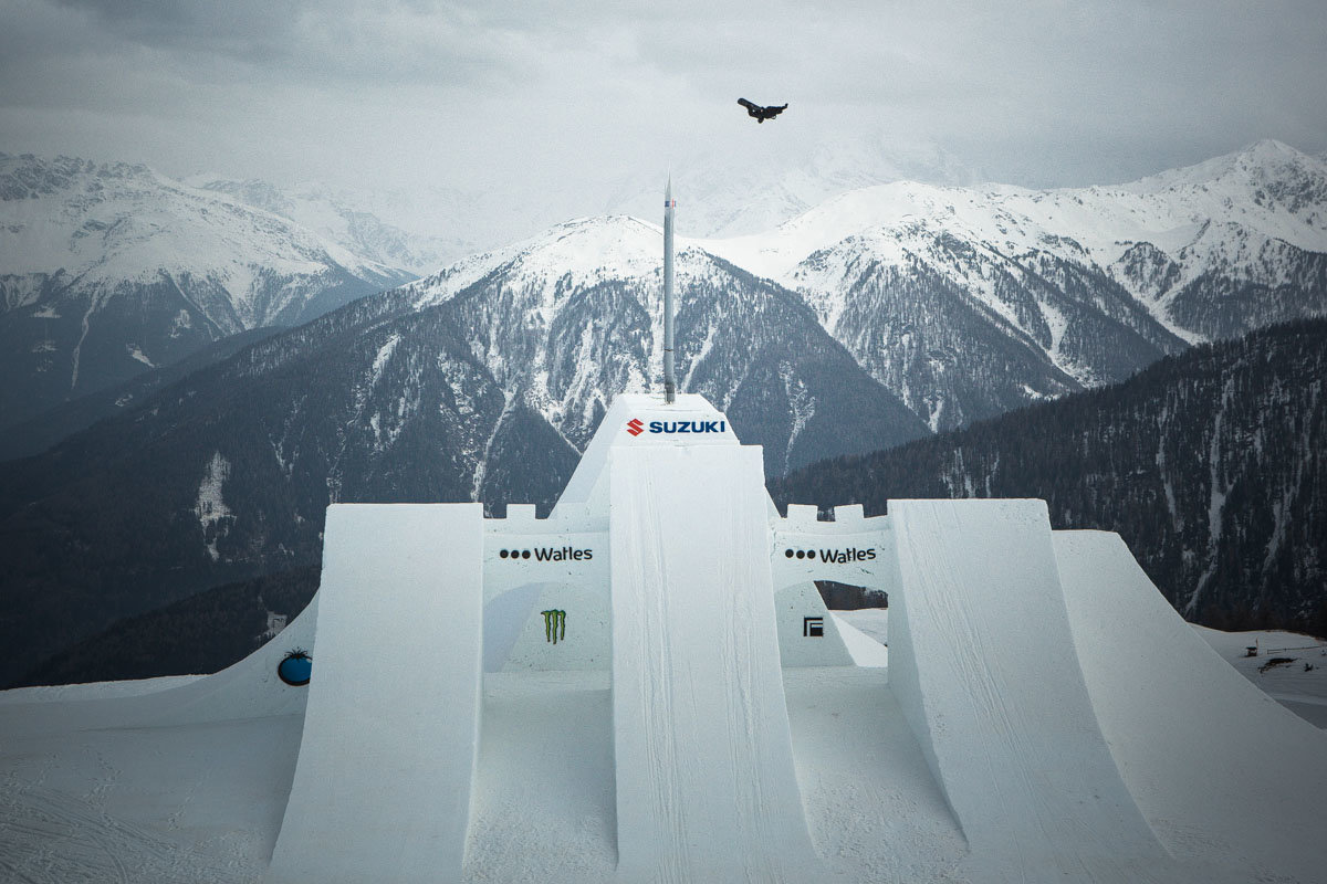 Christian Haller 11,3 méter magas urgása a Nine Knights-on