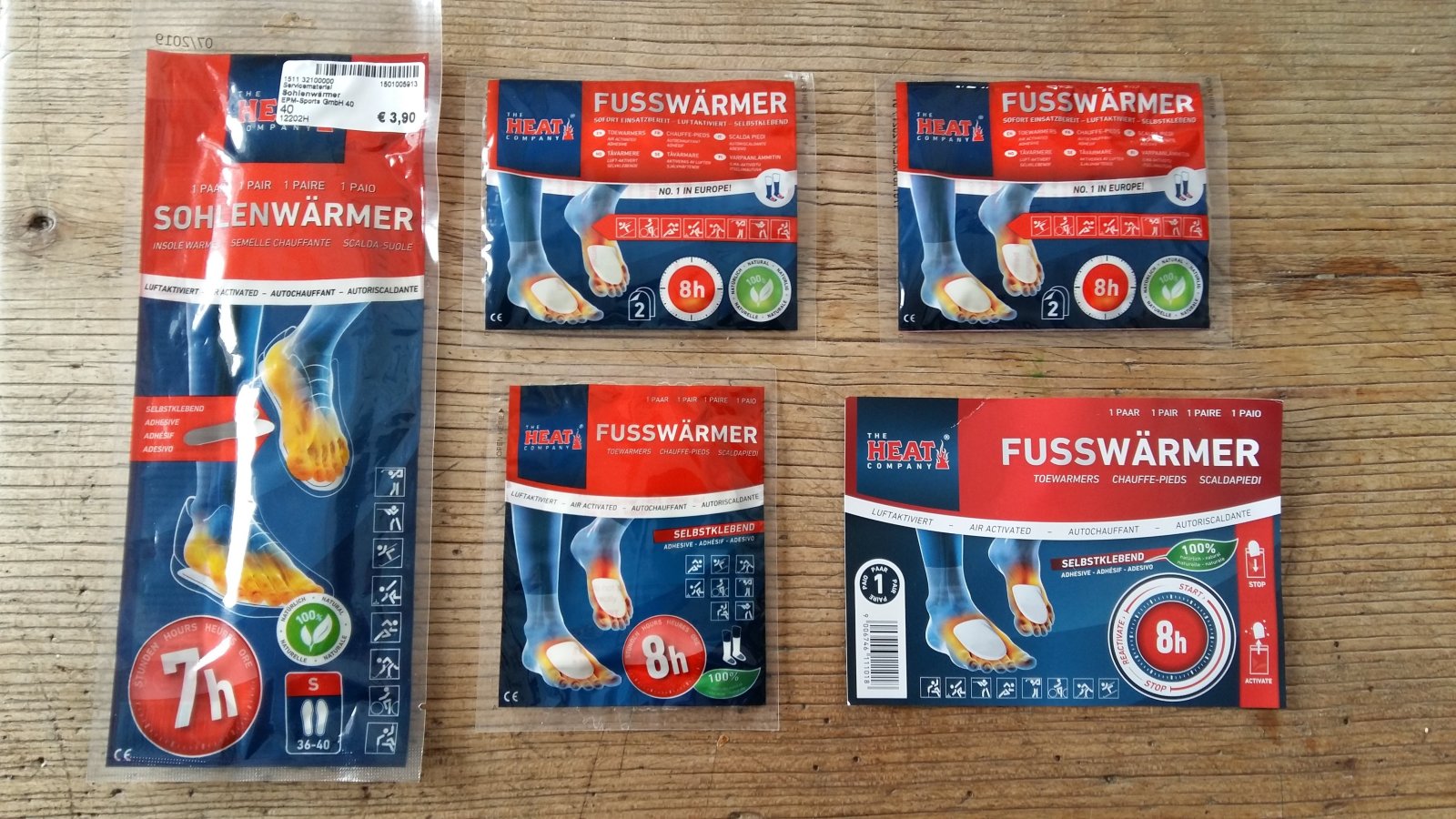 A lábmelegítő párnák egész nap melegen tartanak. Kaphatók a sípályák közeli sportboltokban