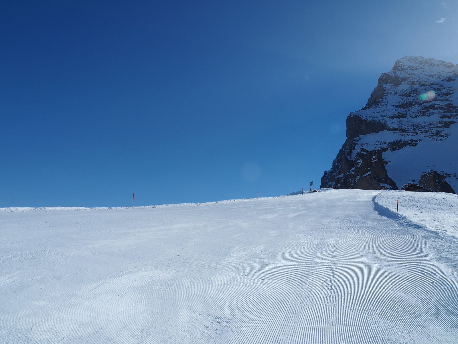 háttérben az Eiger