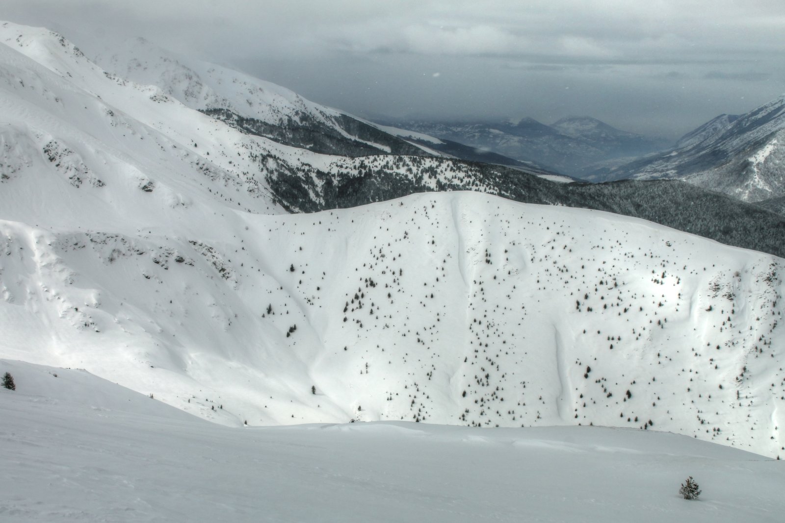 Hegyek és völgyek  - Freeride síelés Koszovóban
