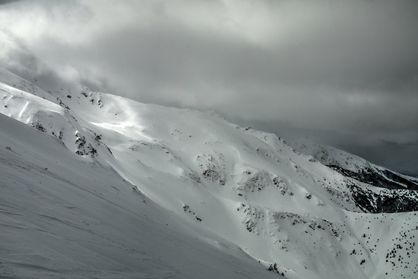 A Shar Planina hegylábai - Freeride síelés Koszovóban