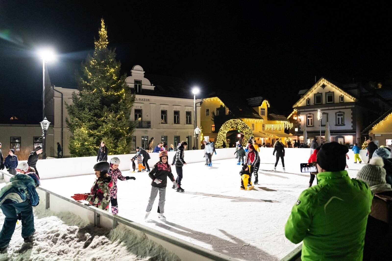 Korcsolypálya | Fotó: Zan Tomazin