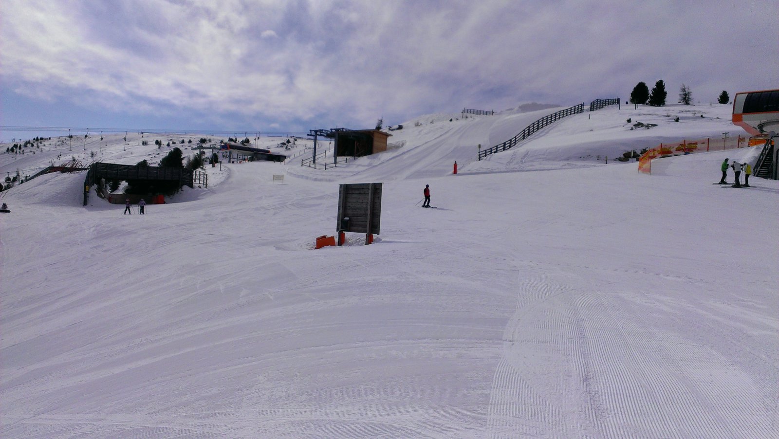 L, I, H felvonók teteje