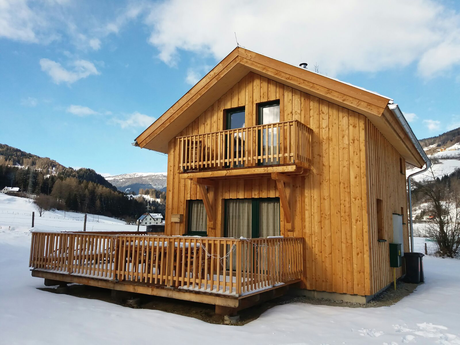 Chalet 2-3 hálóval, szaunával, vagy infraszaunával és pezsgőfürdővel