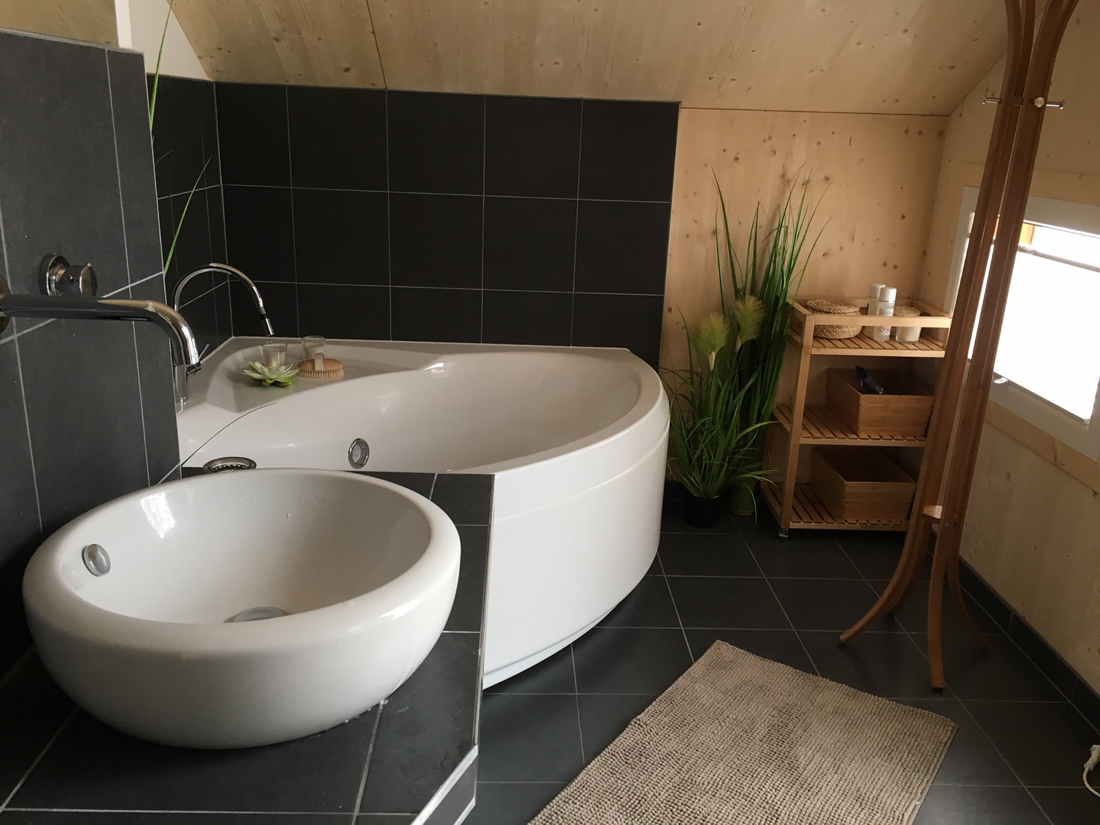 Chalet 2-3 hálóval, szaunával, vagy infraszaunával és pezsgőfürdővel