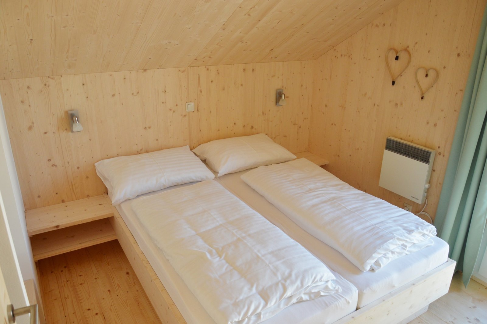 Chalet 2-3 hálóval, szaunával, vagy infraszaunával és pezsgőfürdővel