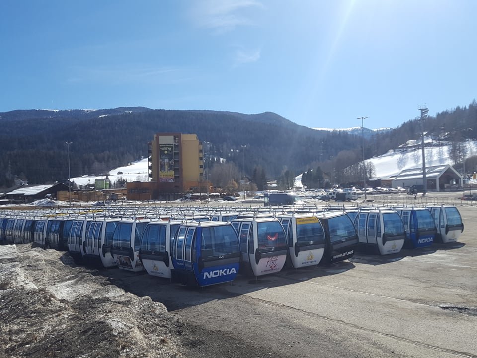 Már leszedték a régi kabinokat.