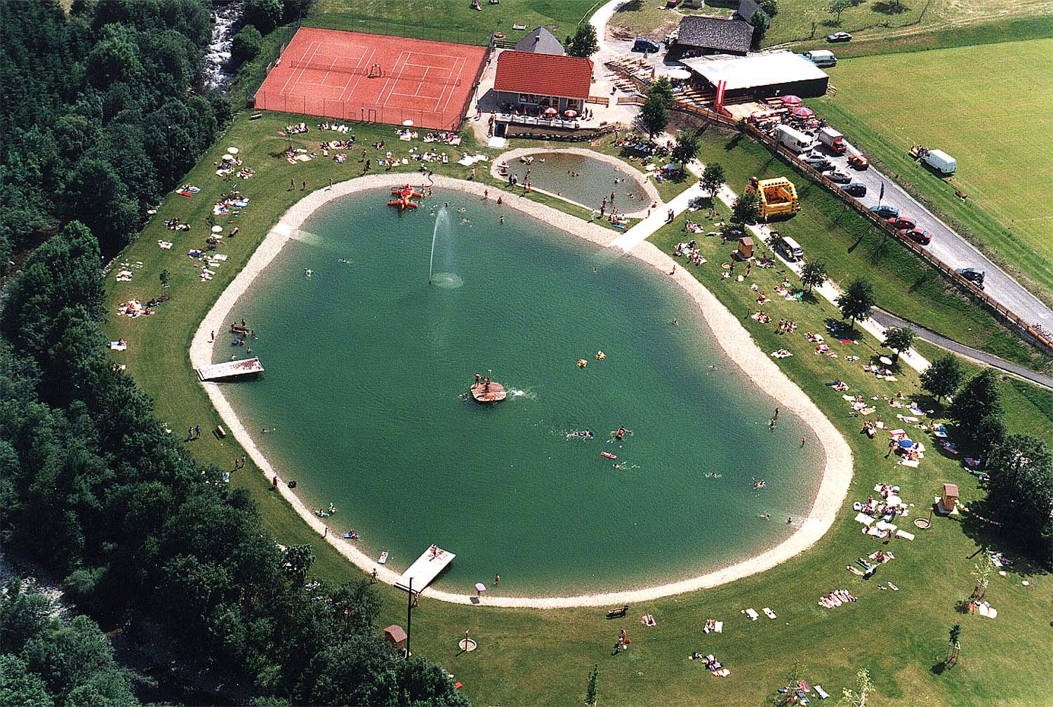 Fürdőtó és szabadidőközpont Stadl an der Mur település déli részén
