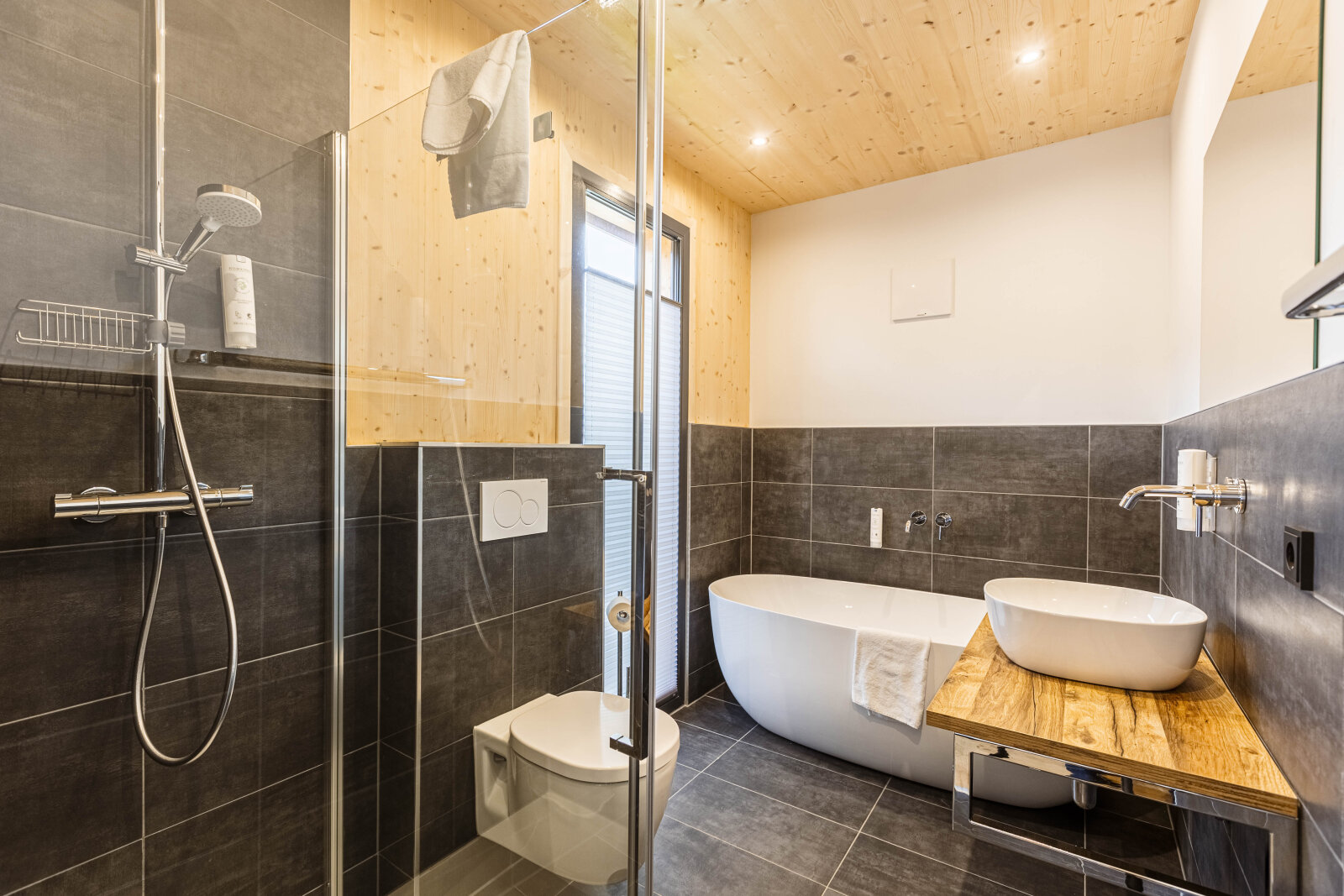 Penthouse merülőkáddal & szaunával