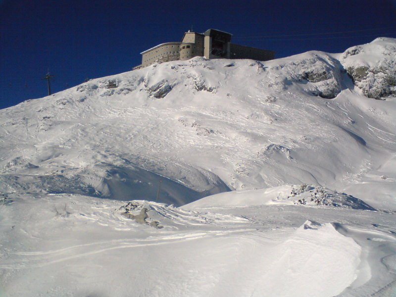 Line 4, A felvonó felső állomása