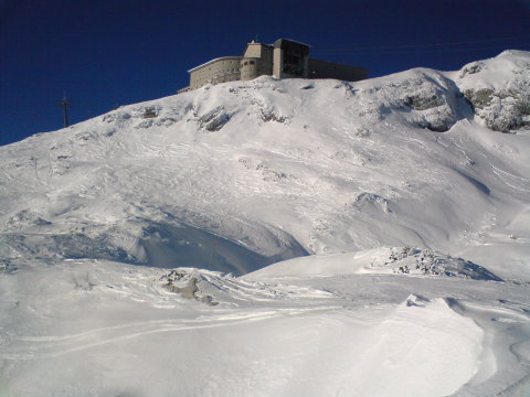 Line 4, A felvonó felső állomása