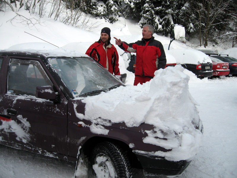 A Zsolti (...a béka) kocsija meg a fél hegyoldal.