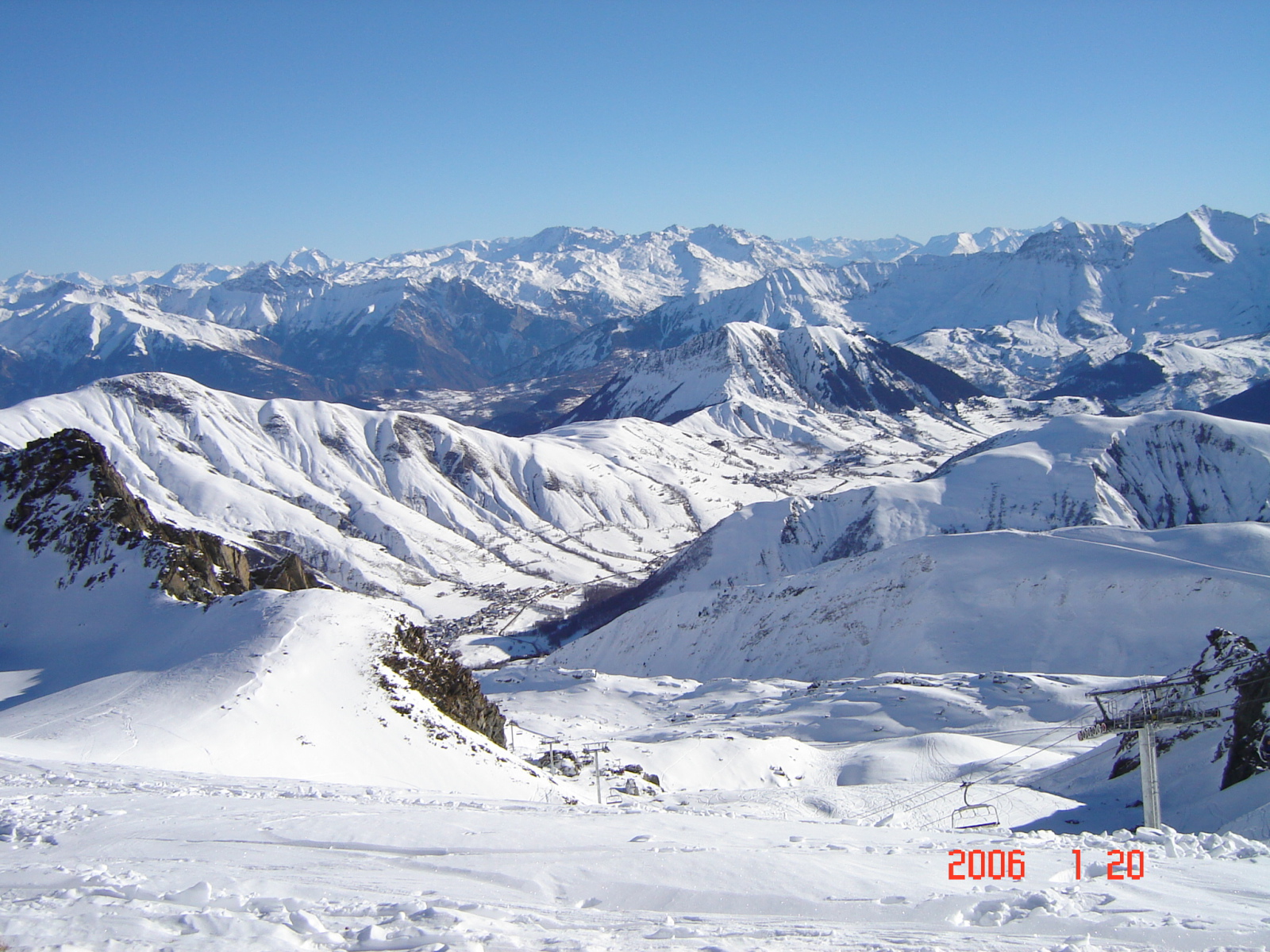 KILÁTÁS A LES PERRONS-RÓL