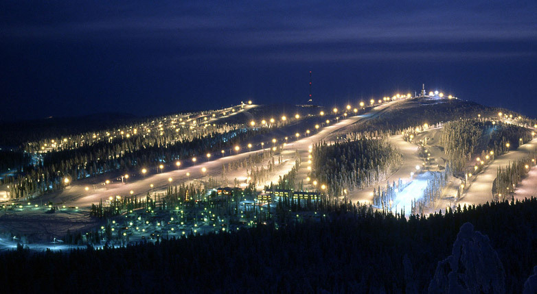 Izzó havas táj Rukán - Fotó: Kohonen Tauono - Kattints a képre a nagyításhoz