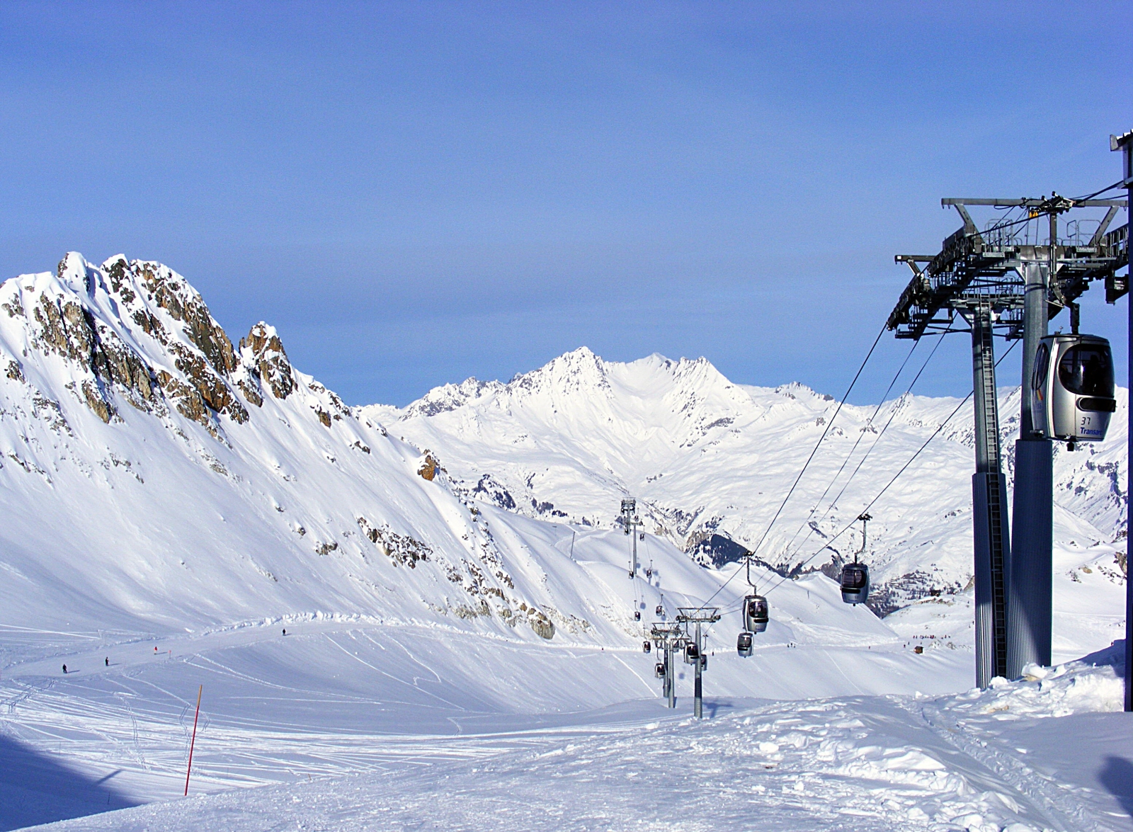 Chal-hágó (2600 m) és levezető pálya egy részlete