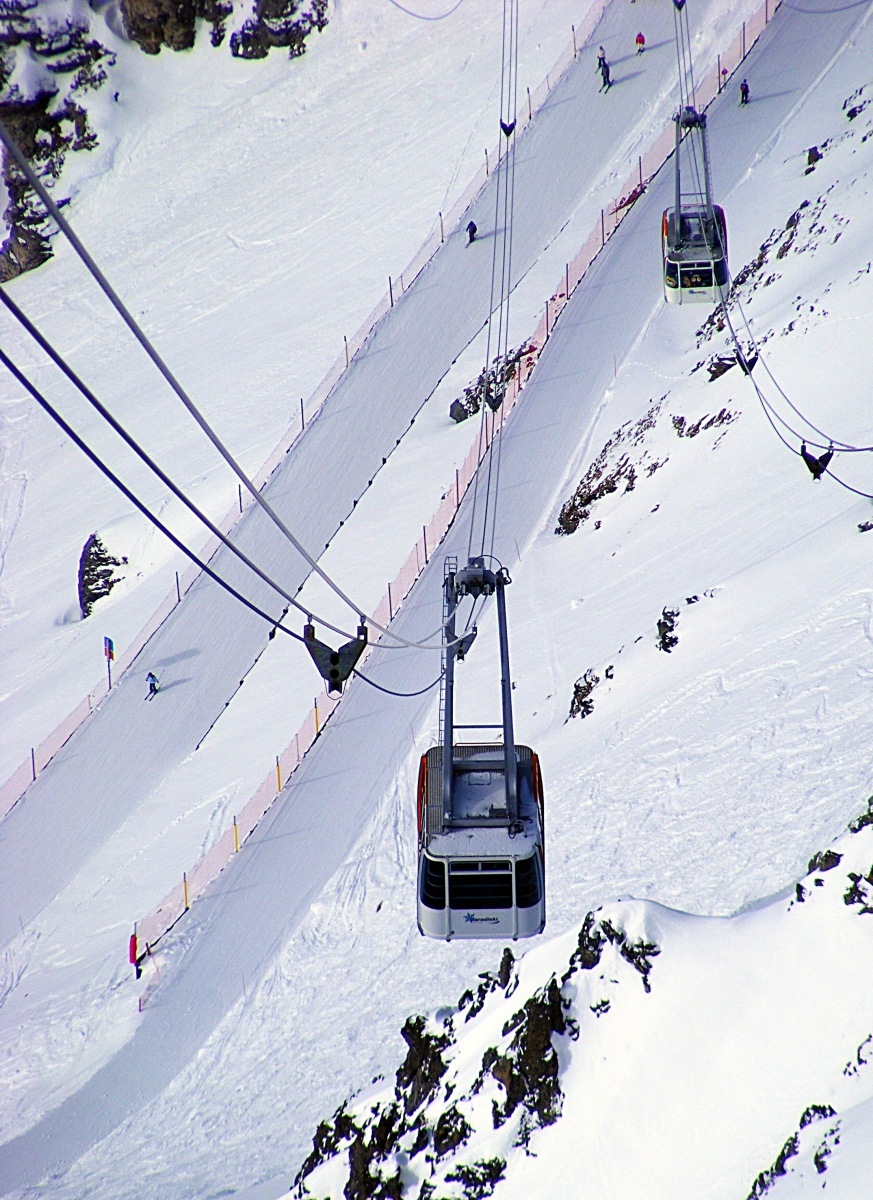 Érkező kabin az Aguille Rouge-ra (3226 m)