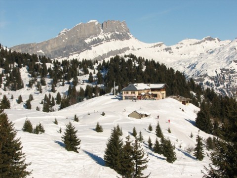 Étterem a kabinos tetjénél