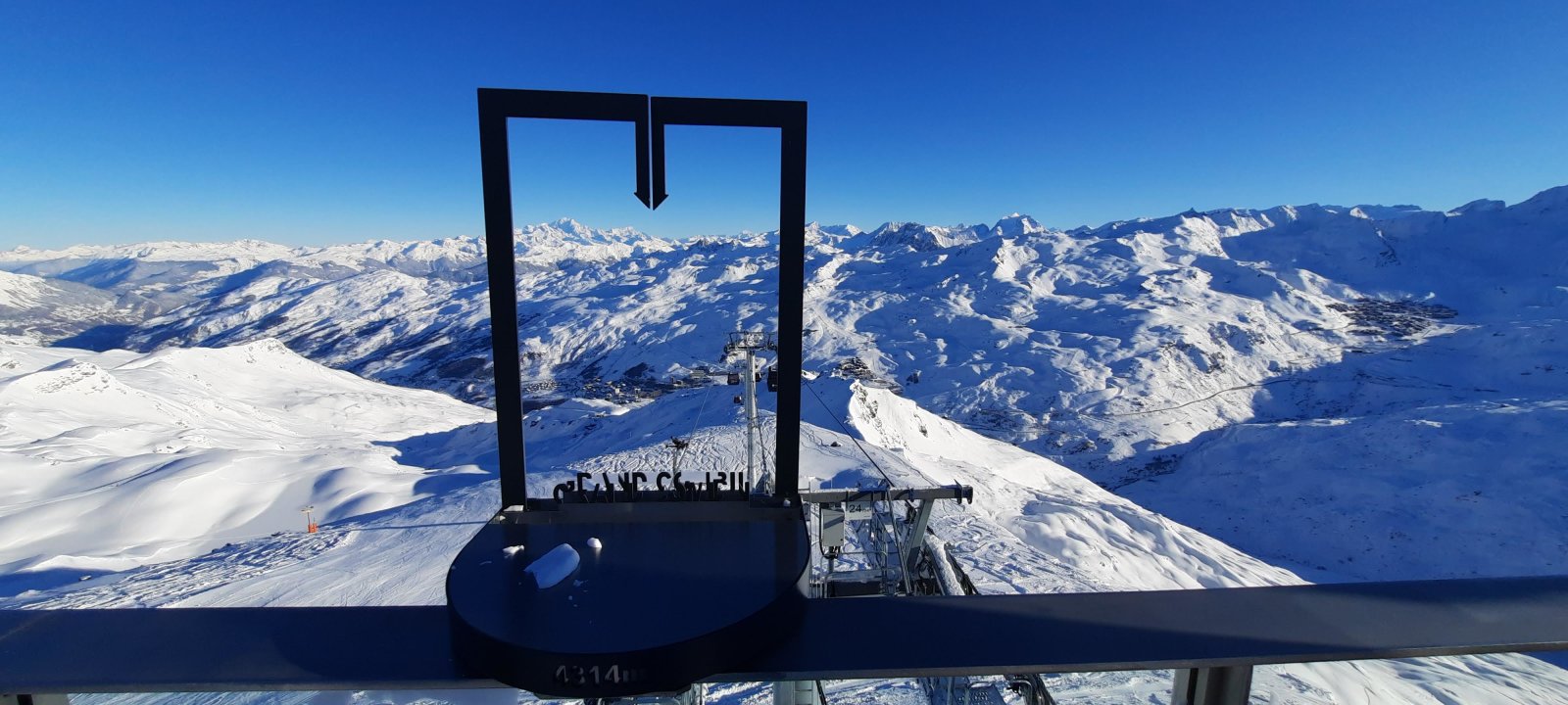 A kilátópontról be lehet célozni a neves csúcsokat