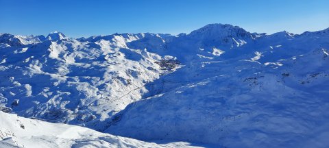 A háttérben Val Thorens látszik 