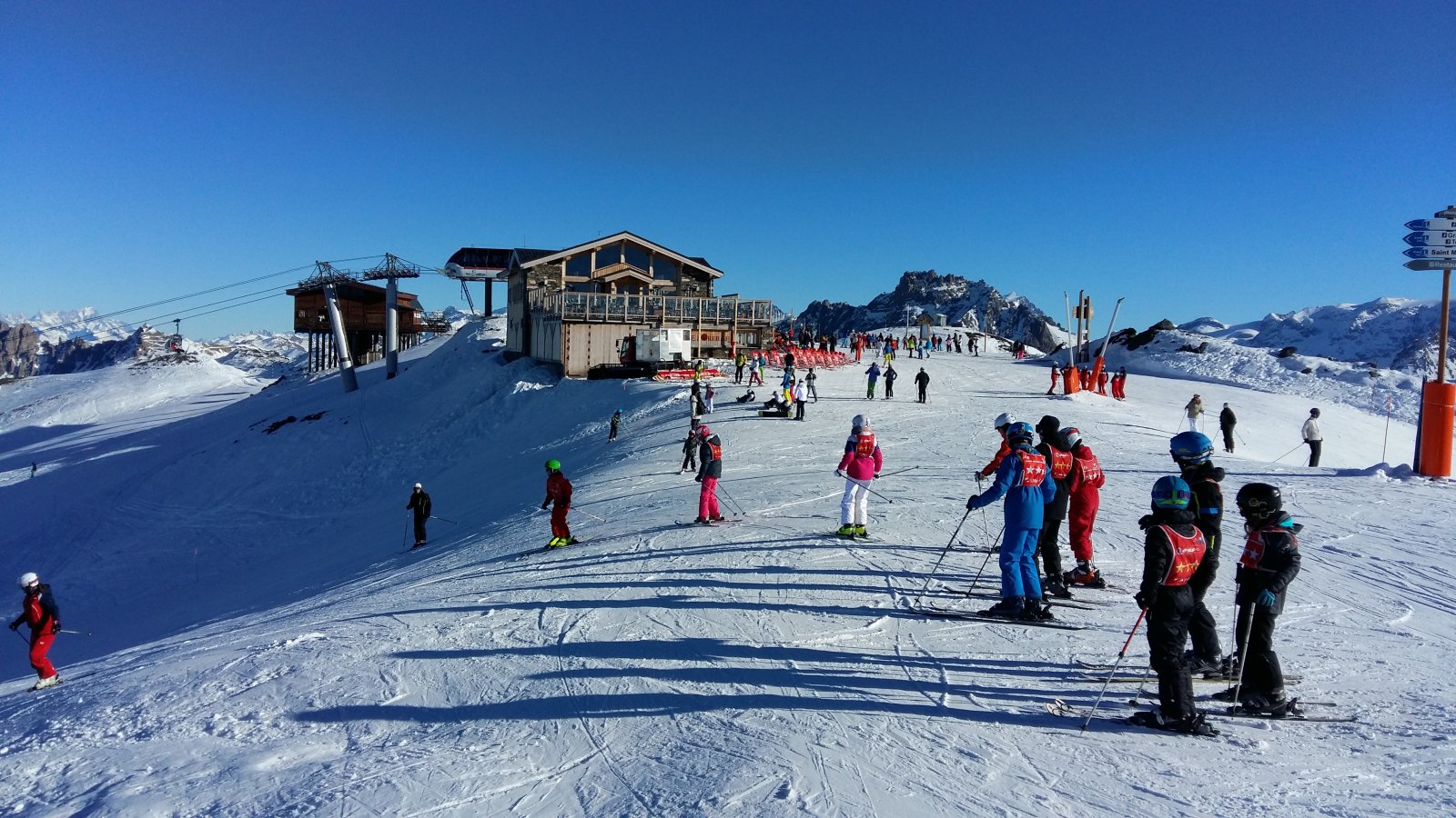 A Les Menuires síterület egyik 2800 méteres csúcsán