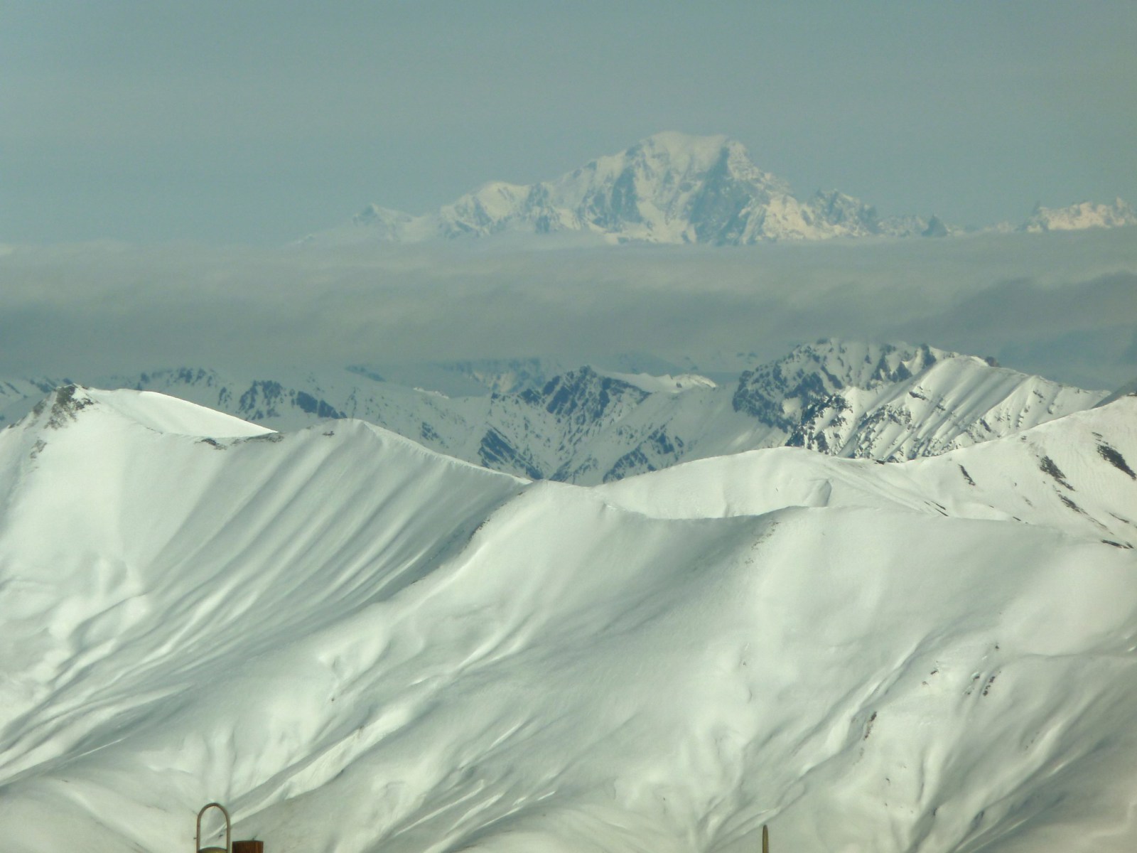 Háttérben a Mont Blanc