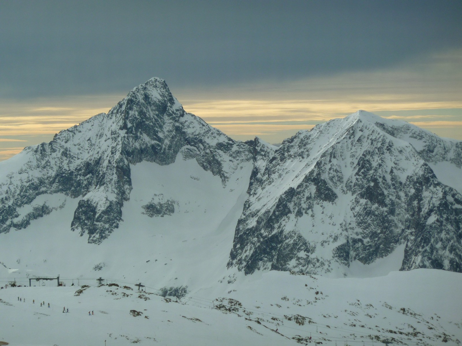 Borús alkonyat Les 2 Alpes felett.