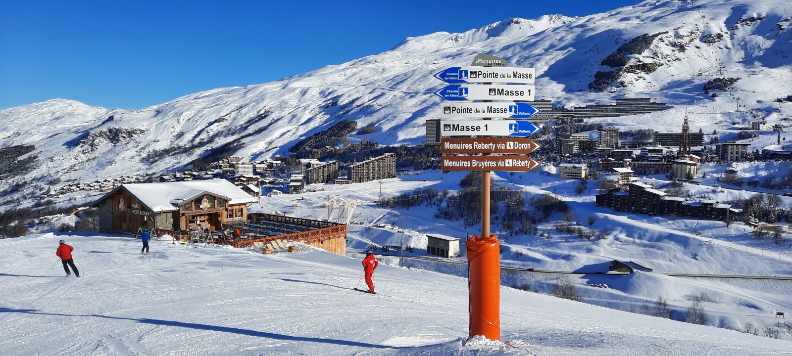 Óriási apartmanházak Les Menuires-ben (Három Völgy)