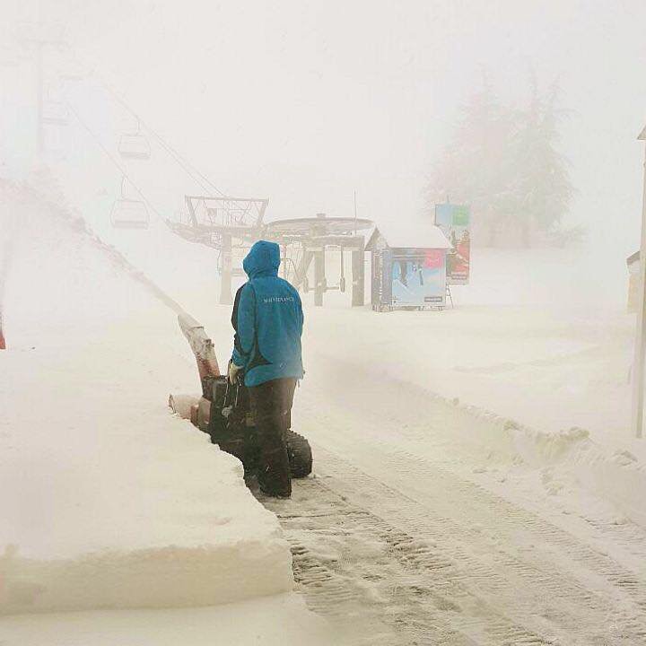Takarítják a havat - fotó: facebook