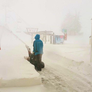 Takarítják a havat - fotó: facebook