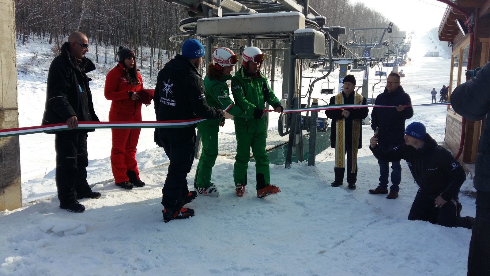 Az átadási ünnepség: Révész Máriusz, Dr. Egri Katalin és Ebele Bálint vágták át a nemzeti szalagot 11 órakor. Fotó: sielok.hu