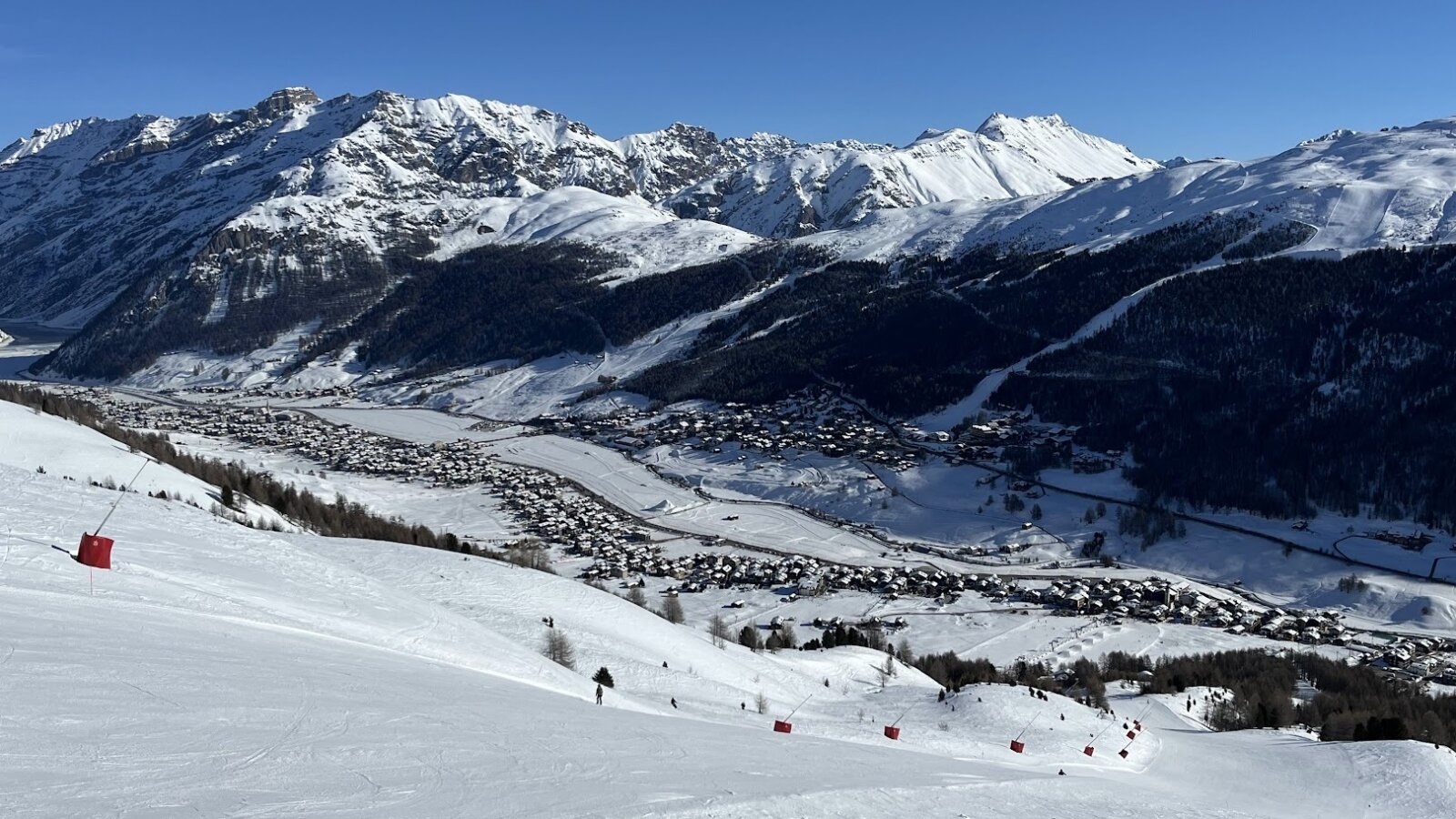 Szemben a Teola és Mottolino liftek környéke