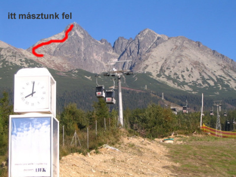 Reggel 8 órakor indultunk a kiskabinos lift völgyállomásától. A piros vonal mutatja az útvonalat, amit gyalog tettünk meg felfelé és lefelé is.