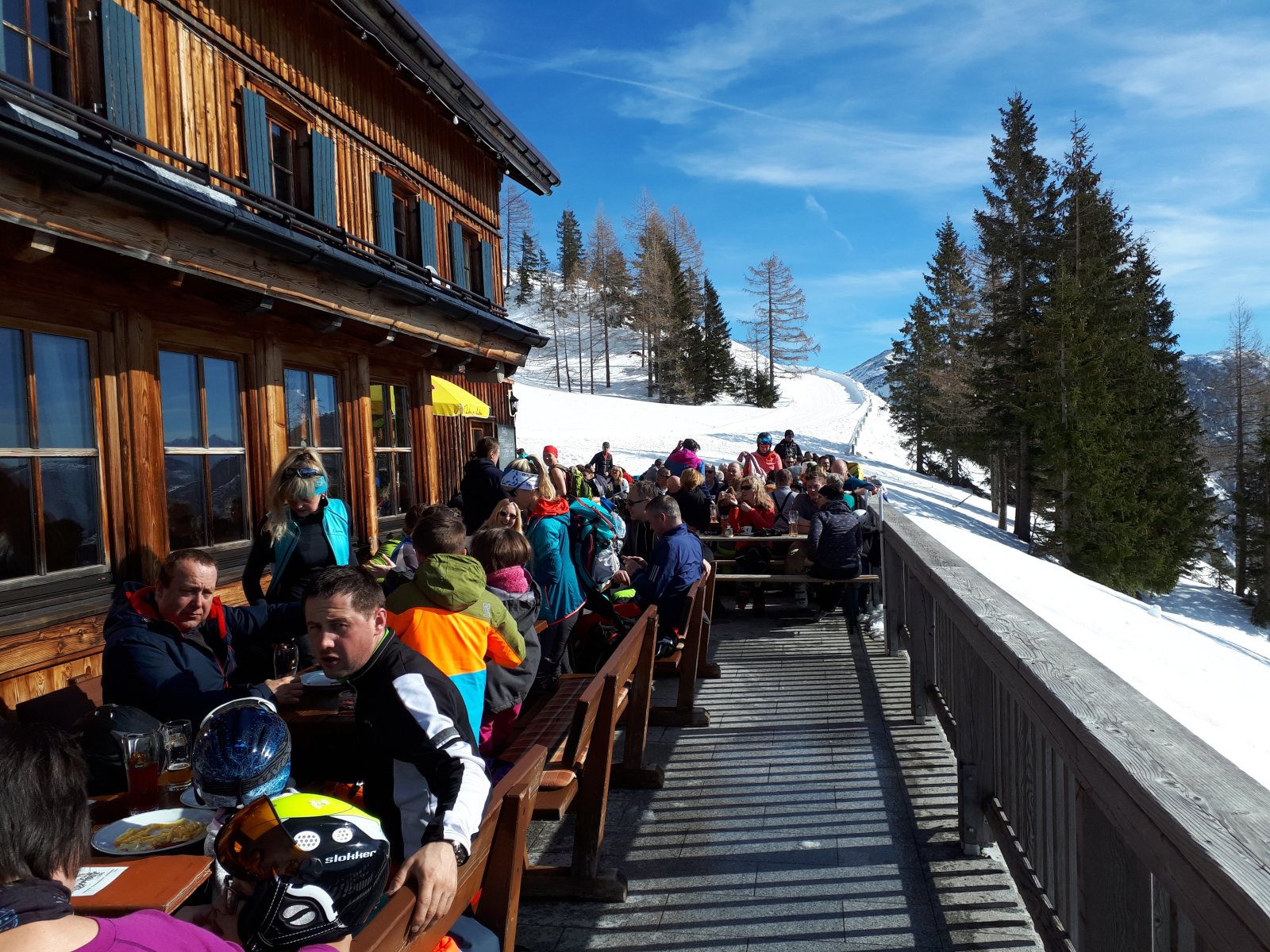 A Loserhütte terasza